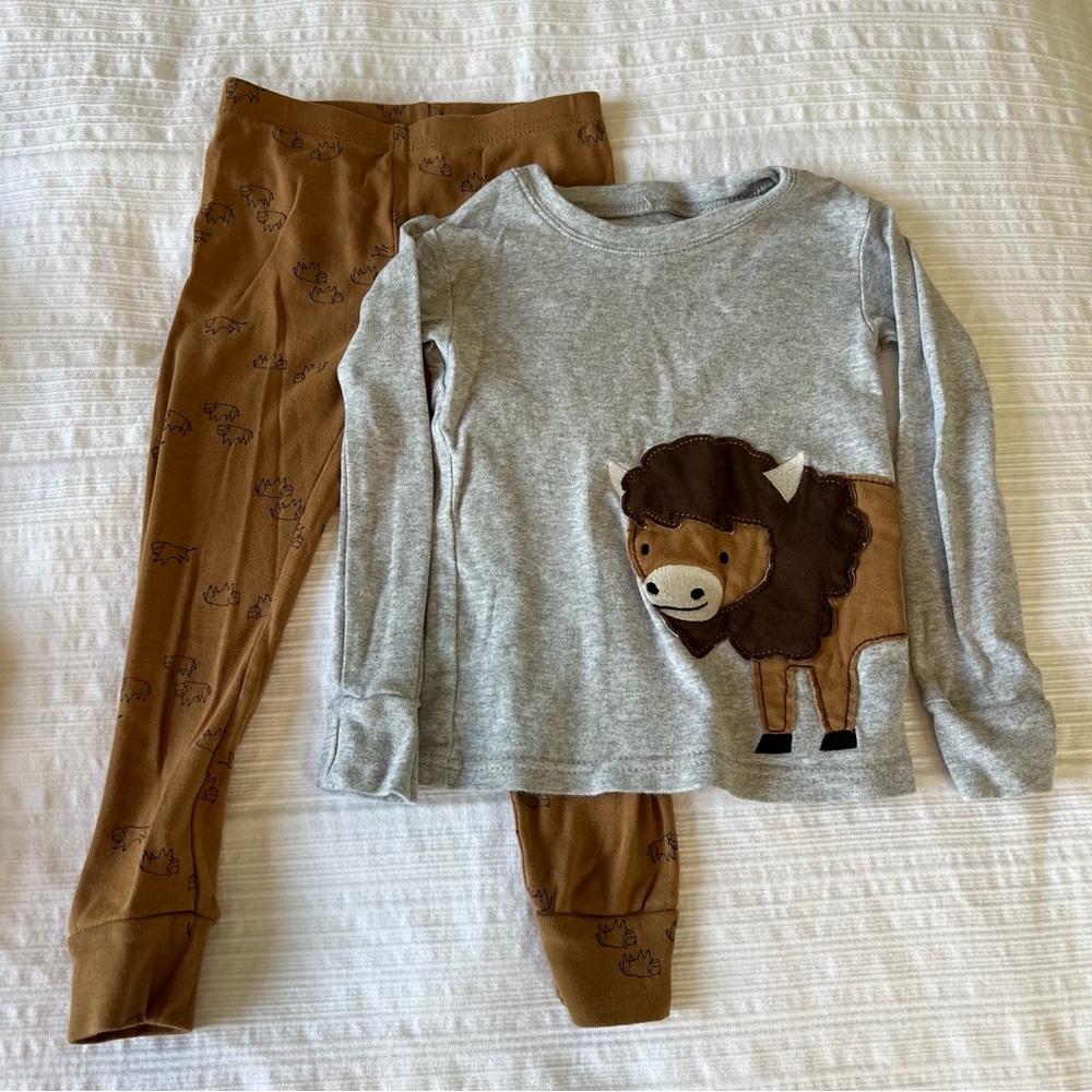 2/$30 Carter’s Boys Pajama Bundle Set Long Sleeve and Long Pants - Picture 3 of 12